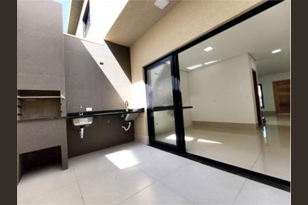 Casa à venda com 96m², 3 quartos e 2 vagas