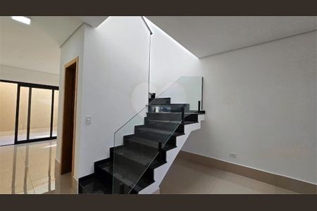 Casa à venda com 96m², 3 quartos e 2 vagas