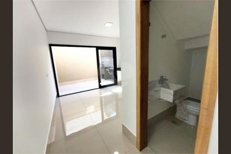 Casa à venda com 96m², 3 quartos e 2 vagas
