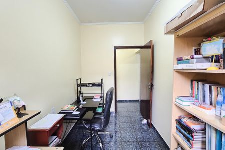 Casa à venda com 392m², 4 quartos e 2 vagas Casa à venda com 392m², 4 quartos e 2 vagasEscritório