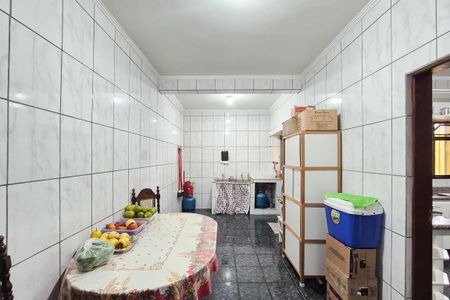 Casa à venda com 392m², 4 quartos e 2 vagas Casa à venda com 392m², 4 quartos e 2 vagasCozinha