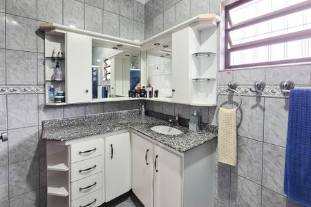 Casa à venda com 392m², 4 quartos e 2 vagas Casa à venda com 392m², 4 quartos e 2 vagasBanheiro da Suíte