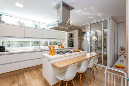 Casa de condomínio à venda com 230m², 2 quartos e 2 vagas Casa de condomínio à venda com 230m², 2 quartos e 2 vagasCozinha
