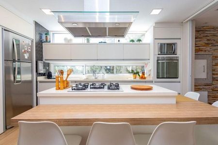 Casa de condomínio à venda com 230m², 2 quartos e 2 vagas Casa de condomínio à venda com 230m², 2 quartos e 2 vagasCozinha