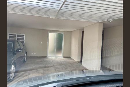 Casa de condomínio à venda com 230m², 2 quartos e 2 vagas Casa de condomínio à venda com 230m², 2 quartos e 2 vagasGaragem