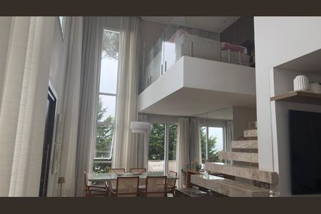Casa de condomínio à venda com 230m², 2 quartos e 2 vagas Casa de condomínio à venda com 230m², 2 quartos e 2 vagasSala de Jantar
