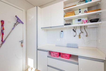 Casa de condomínio à venda com 230m², 2 quartos e 2 vagas Casa de condomínio à venda com 230m², 2 quartos e 2 vagasÁrea de Serviço