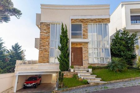 Casa de condomínio à venda com 230m², 2 quartos e 2 vagas Casa de condomínio à venda com 230m², 2 quartos e 2 vagasFachada