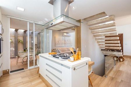 Casa de condomínio à venda com 230m², 2 quartos e 2 vagas Casa de condomínio à venda com 230m², 2 quartos e 2 vagasCozinha