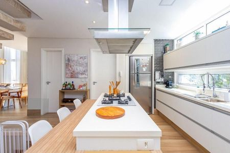 Casa de condomínio à venda com 230m², 2 quartos e 2 vagas Casa de condomínio à venda com 230m², 2 quartos e 2 vagasCozinha