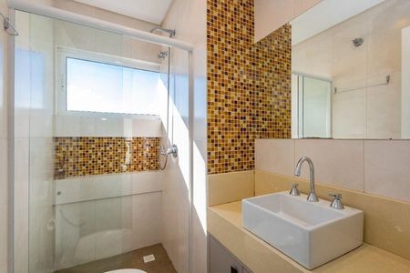 Casa de condomínio à venda com 230m², 2 quartos e 2 vagas Casa de condomínio à venda com 230m², 2 quartos e 2 vagasBanheiro