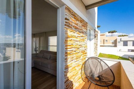 Casa de condomínio à venda com 230m², 2 quartos e 2 vagas Casa de condomínio à venda com 230m², 2 quartos e 2 vagasÁrea externa