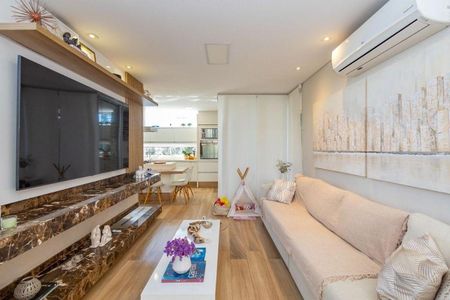 Casa de condomínio à venda com 230m², 2 quartos e 2 vagas Casa de condomínio à venda com 230m², 2 quartos e 2 vagasSala