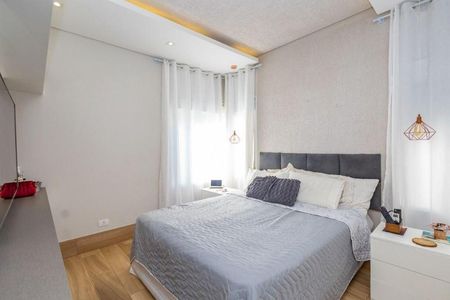 Casa de condomínio à venda com 230m², 2 quartos e 2 vagas Casa de condomínio à venda com 230m², 2 quartos e 2 vagasQuarto