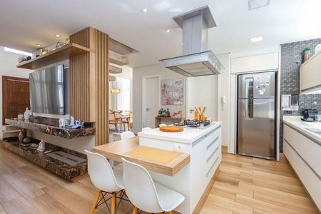 Casa de condomínio à venda com 230m², 2 quartos e 2 vagas Casa de condomínio à venda com 230m², 2 quartos e 2 vagasCozinha