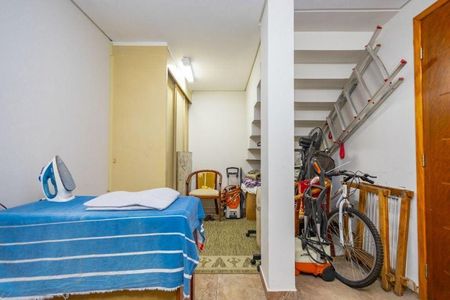 Casa de condomínio à venda com 230m², 2 quartos e 2 vagas Casa de condomínio à venda com 230m², 2 quartos e 2 vagasQuarto