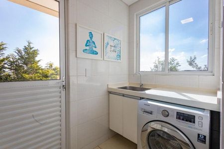 Casa de condomínio à venda com 230m², 2 quartos e 2 vagas Casa de condomínio à venda com 230m², 2 quartos e 2 vagasÁrea de Serviço