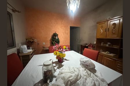 Casa à venda com 199m², 3 quartos e 2 vagas Casa à venda com 199m², 3 quartos e 2 vagasSala de Jantar