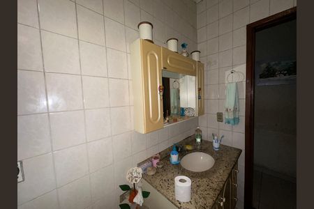 Casa à venda com 199m², 3 quartos e 2 vagas Casa à venda com 199m², 3 quartos e 2 vagasBanheiro 1