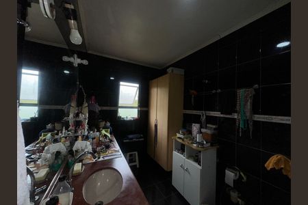 Casa à venda com 199m², 3 quartos e 2 vagas Casa à venda com 199m², 3 quartos e 2 vagasBanheiro da Suíte