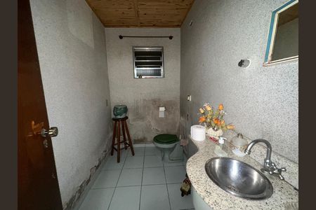 Casa à venda com 199m², 3 quartos e 2 vagas Casa à venda com 199m², 3 quartos e 2 vagasBanheiro 2