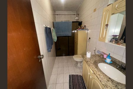 Casa à venda com 199m², 3 quartos e 2 vagas Casa à venda com 199m², 3 quartos e 2 vagasBanheiro 1