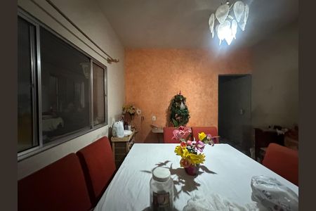 Casa à venda com 199m², 3 quartos e 2 vagas Casa à venda com 199m², 3 quartos e 2 vagasSala de Jantar
