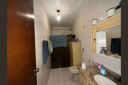 Casa à venda com 199m², 3 quartos e 2 vagas Casa à venda com 199m², 3 quartos e 2 vagasBanheiro 1