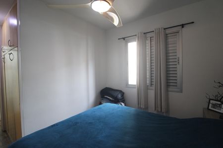 Quarto 1 de apartamento à venda com 2 quartos, 48m² em Jardim Sabara, São Paulo