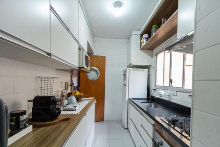 Apartamento à venda com 58m², 2 quartos e 1 vagaCozinha e Área de Serviço