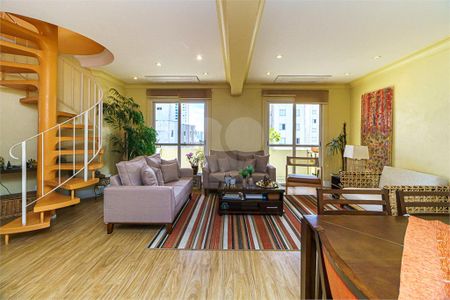 Apartamento à venda com 3 quartos, 230m² em Vila Paulista, São Paulo