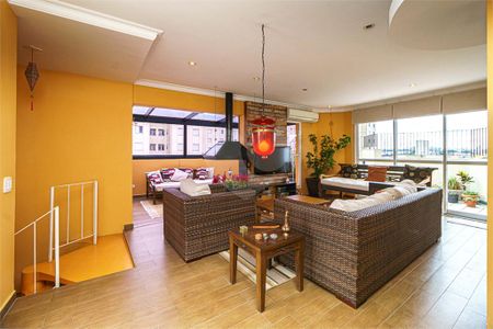 Apartamento à venda com 3 quartos, 230m² em Vila Paulista, São Paulo