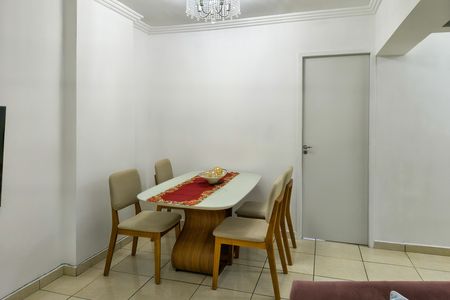 Apartamento para alugar com 90m², 3 quartos e 1 vaga Apartamento para alugar com 90m², 3 quartos e 1 vagaSala