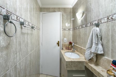 Apartamento para alugar com 90m², 3 quartos e 1 vaga Apartamento para alugar com 90m², 3 quartos e 1 vagaBanheiro da Suíte