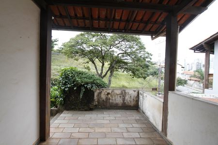 Casa para alugar com 500m², 4 quartos e 3 vagasVaranda