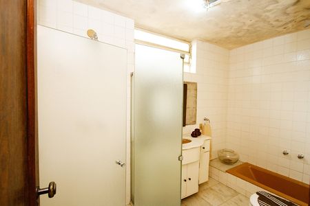 Casa para alugar com 500m², 4 quartos e 3 vagasBanheiro social