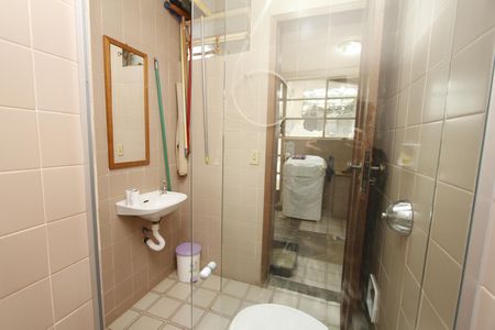 Casa para alugar com 500m², 4 quartos e 3 vagasBanheiro de serviço