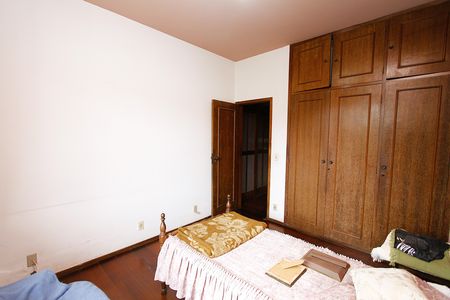 Casa para alugar com 500m², 4 quartos e 3 vagasQuarto 