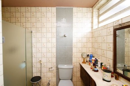 Casa para alugar com 500m², 4 quartos e 3 vagasBanheiro da Suíte