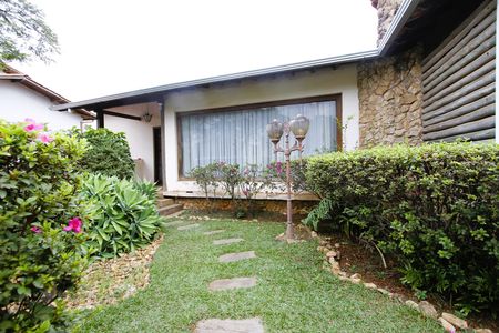 Casa para alugar com 500m², 4 quartos e 3 vagasEntrada