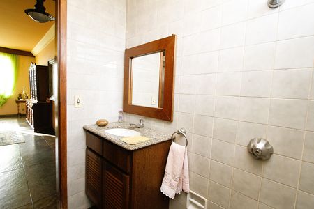 Casa para alugar com 500m², 4 quartos e 3 vagasLavabo