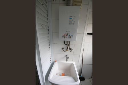 Apartamento à venda com 48m², 2 quartos e 1 vaga Apartamento à venda com 48m², 2 quartos e 1 vagaCozinha e Área de Serviço