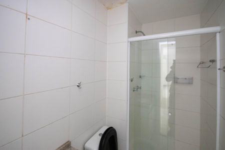 Apartamento à venda com 48m², 2 quartos e 1 vaga Apartamento à venda com 48m², 2 quartos e 1 vagaBanheiro
