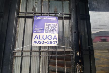 Casa para alugar com 35m², 1 quarto e sem vaga Casa para alugar com 35m², 1 quarto e sem vagaplaquinha