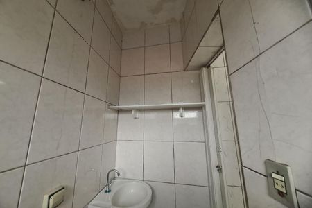 Casa para alugar com 35m², 1 quarto e sem vaga Casa para alugar com 35m², 1 quarto e sem vagaBanheiro