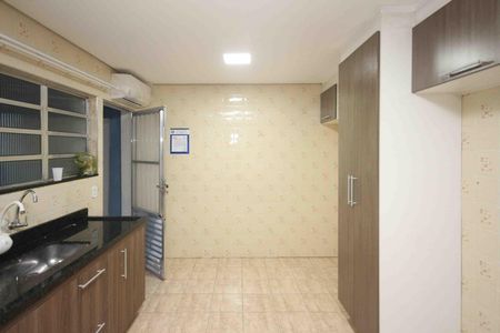 Casa para alugar com 125m², 2 quartos e 1 vaga