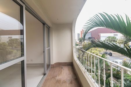 Apartamento à venda com 114m², 3 quartos e 2 vagasVaranda 