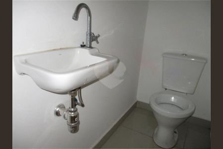 Casa à venda com 2 quartos, 69m² em Água Rasa, São Paulo