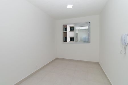 Sala de apartamento para alugar com 2 quartos, 34m² em Parque Industrial Tomas Edson, São Paulo