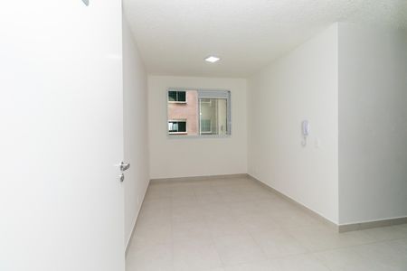 Sala de apartamento para alugar com 2 quartos, 34m² em Parque Industrial Tomas Edson, São Paulo